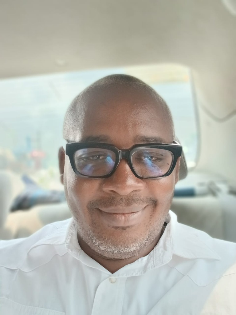Victor Tommy Etudor — AI Web Design Coach